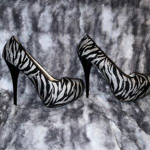 Qupid zebra print stiletto